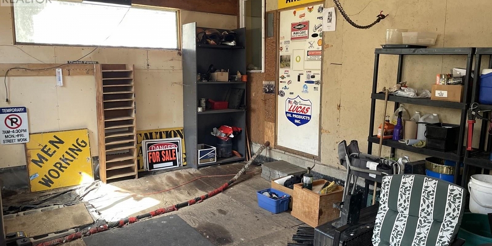 5258 OLD REMO ROAD Terrace Photo 20 5258 OLD REMO ROAD Terrace Photo 20